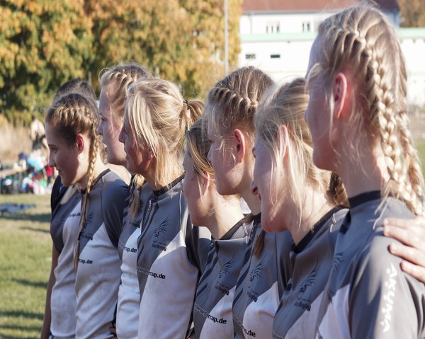 Das Team der Damenmannschaft freut sich immer über neue Gesichter. Foto: Amelie Körbs